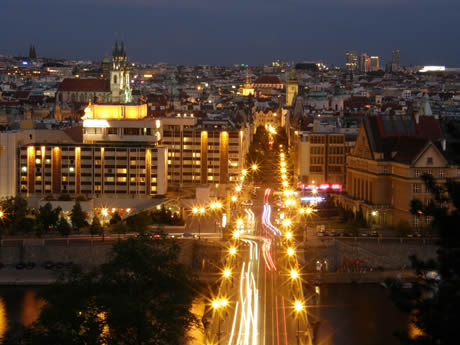 Prag bei nacht foto