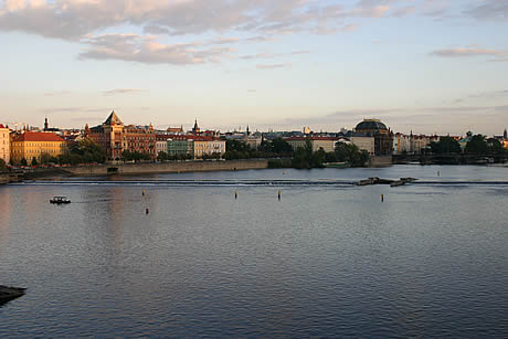 Il fiume vltava praga foto