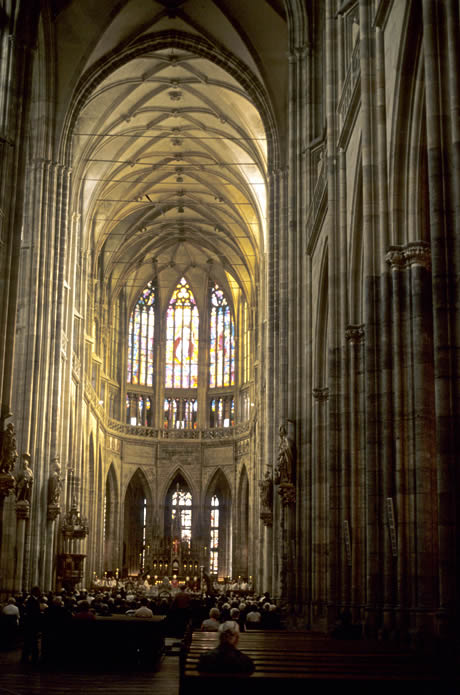 Interno della cattedrale san vito a praga foto